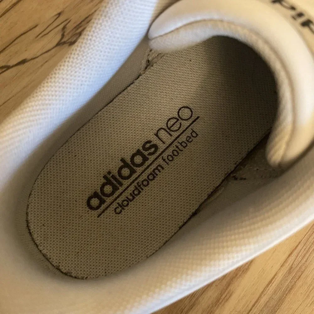 Womens ADIDAS NEO CLOUDFOAM Court Shoe Size 7.5 White W/Black Stripes